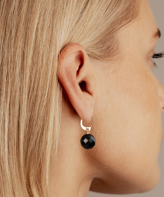Gilded sterling silver earrings with onyx