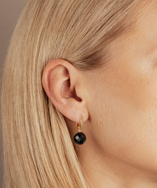 Gilded sterling silver earrings with onyx
