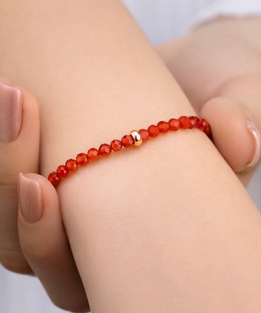 Bracelet with carnelian and gold-plated silver
