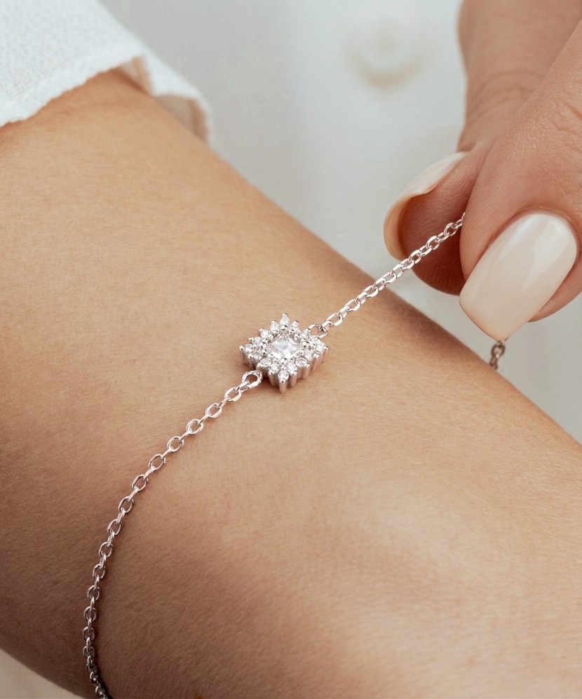 Sterling Silver bracelet with zircons