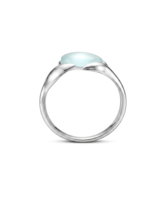 Sterling silver ring with agate