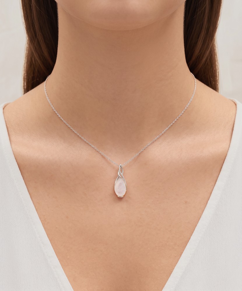 Sterling Silver pendant with rose quartz