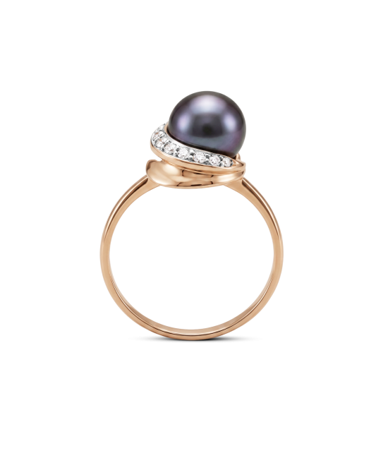 Gold ring with pearl and zircons