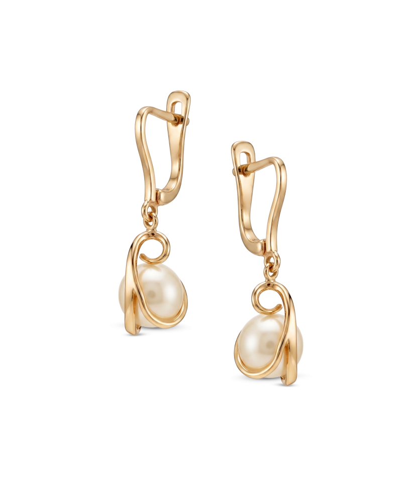 Gold earrings with pearls