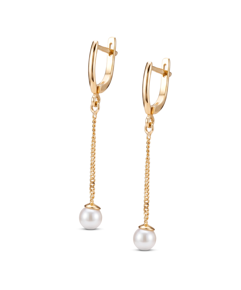 Gold earrings with pearls