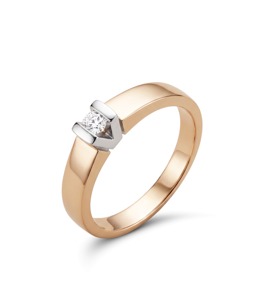 Gold ring with diamond