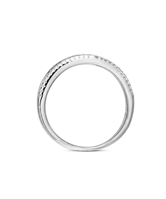 Sterling silver ring with zircons
