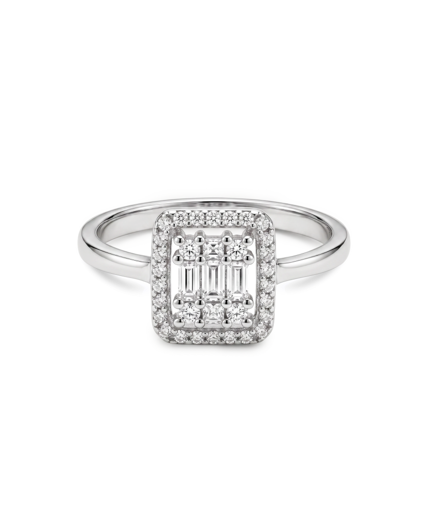 Sterling silver ring with zircons