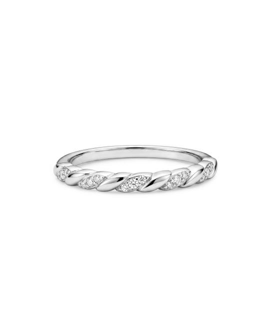 Sterling silver ring with zircons