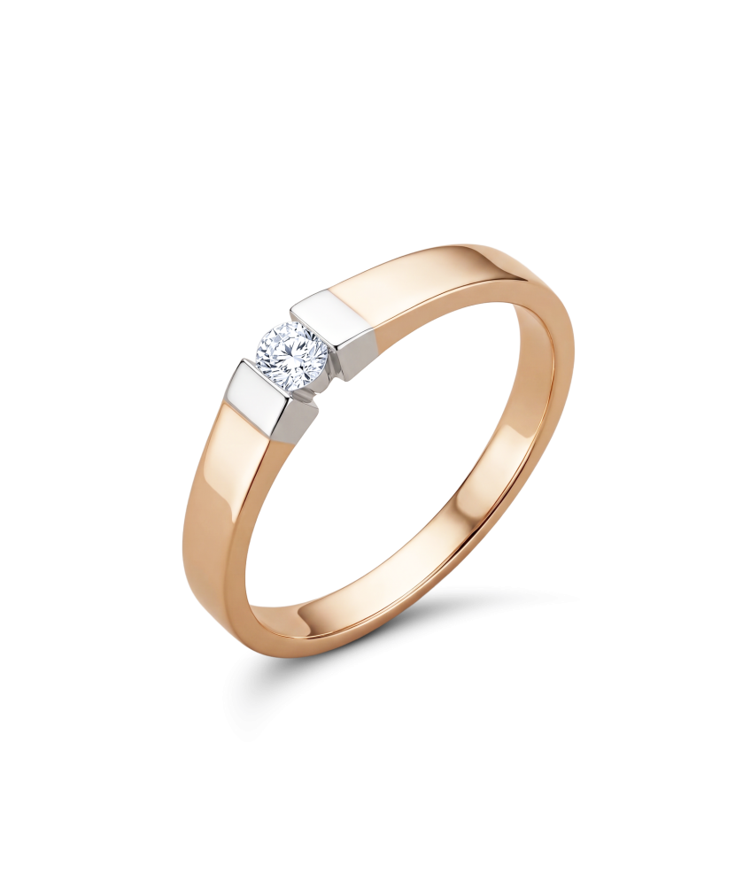 Gold ring with diamonds