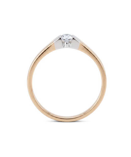 Gold ring with diamonds