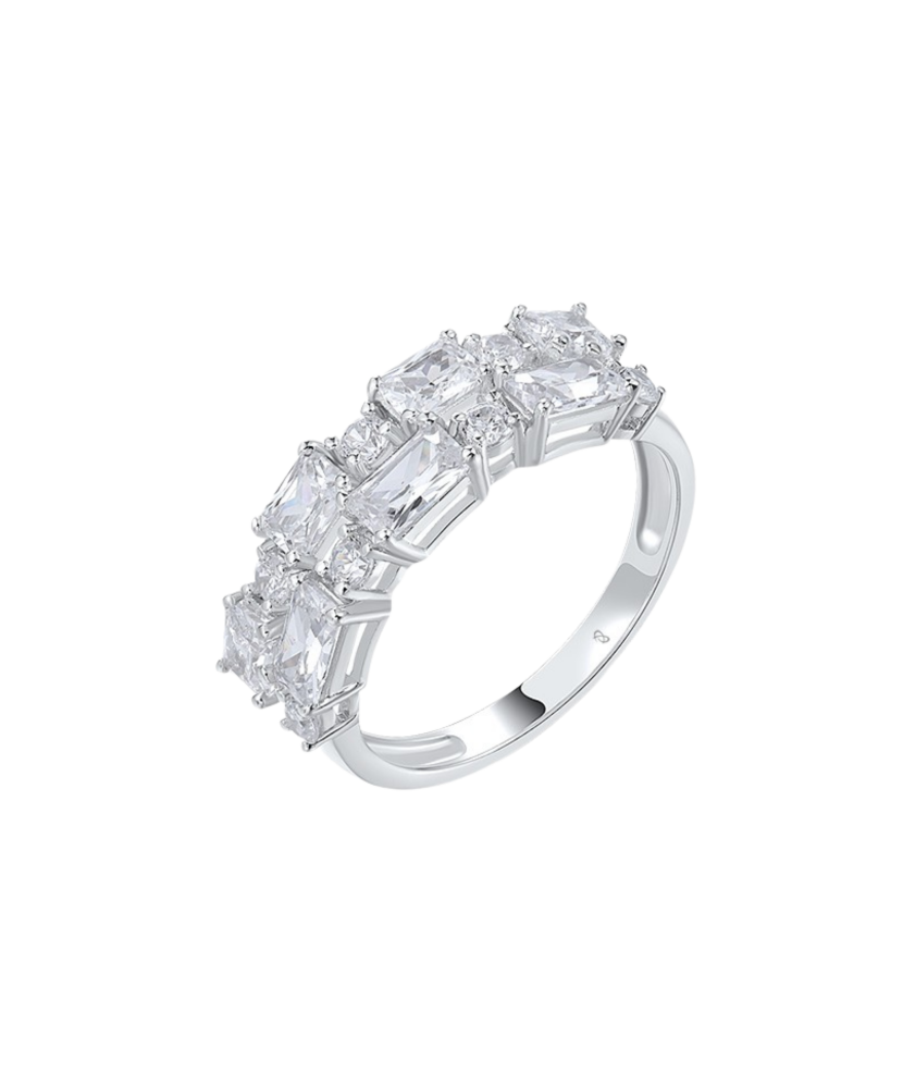 Sterling silver ring with zircons