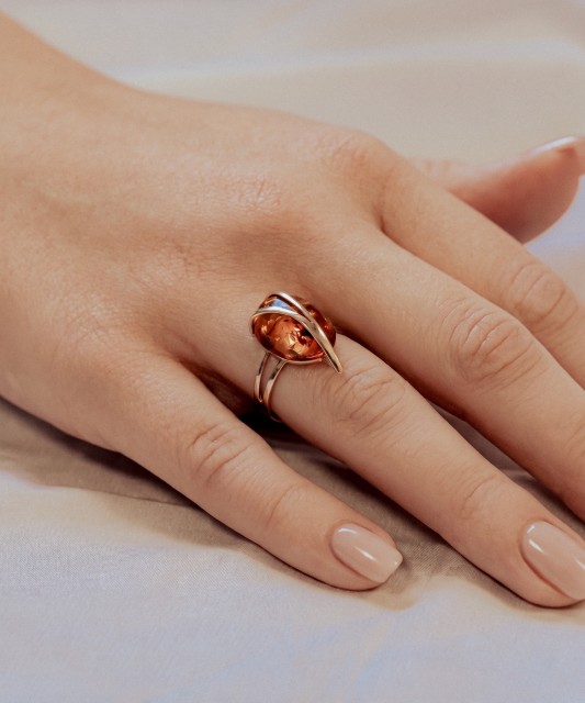 Gold ring with amber