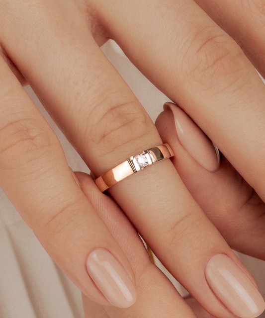 Gold ring with diamond 0,048ct