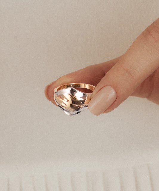 Gold ring