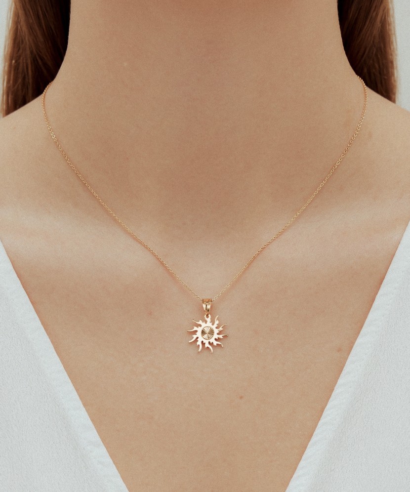 Gold pendant “Sun”