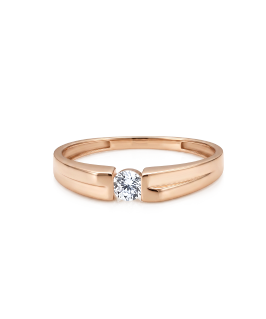 Gold ring with zirconium