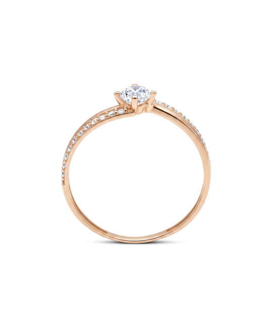 Gold ring with zircons
