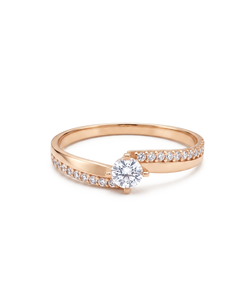 Gold ring with zircons
