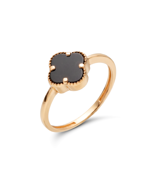Gold ring with onyx