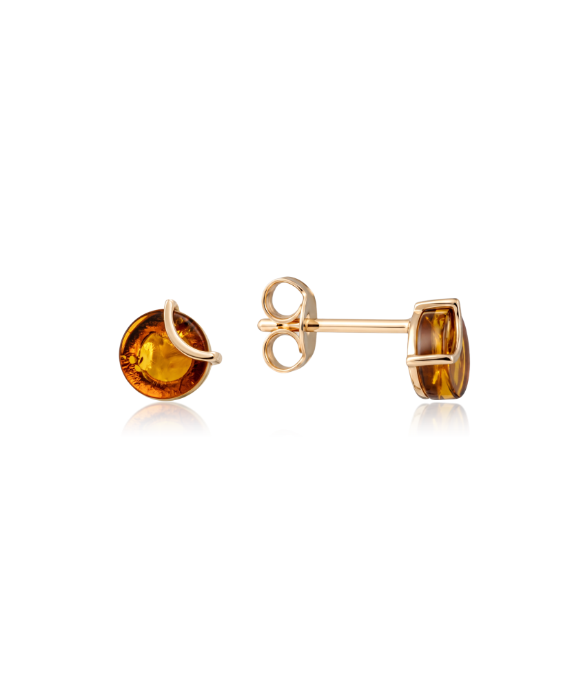 Gold earrings with amber