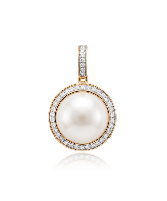 Rose gold pendant with pearl and diamonds