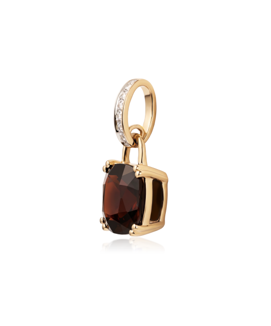 Gold pendant with garnet and diamonds