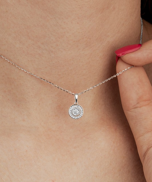 White gold pendant with diamonds