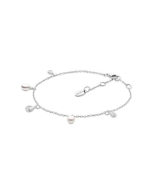 Silver bracelet with pearls