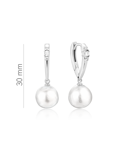 Silver earrings with Edison pearls