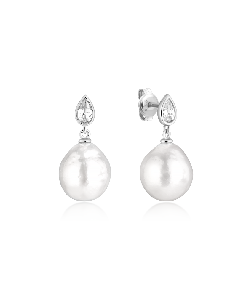 Silver earrings with Edison pearls