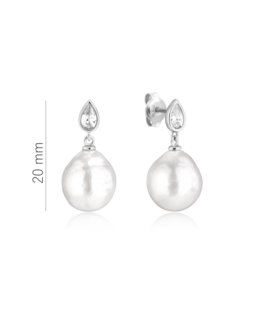 Silver earrings with Edison pearls