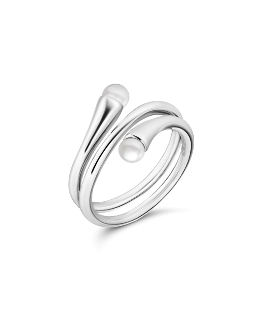 Sterling silver ring with pearls
