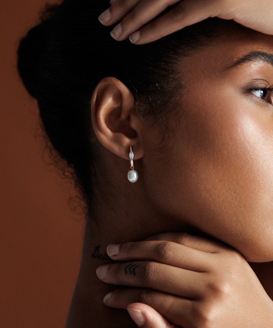 Gilded sterling silver earrings with pearls and zircons
