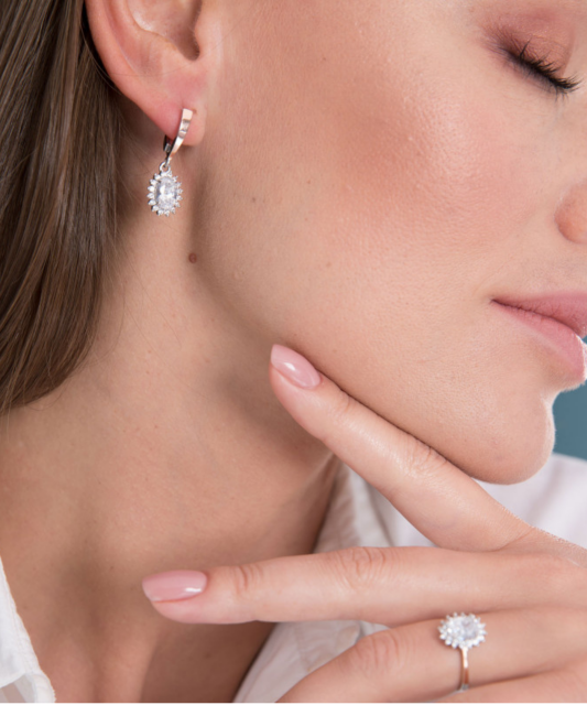 Sterling silver ring gold plated with zircons