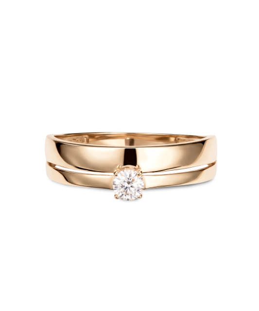 Gold ring with zirconium