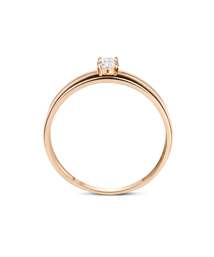 Gold ring with zirconium