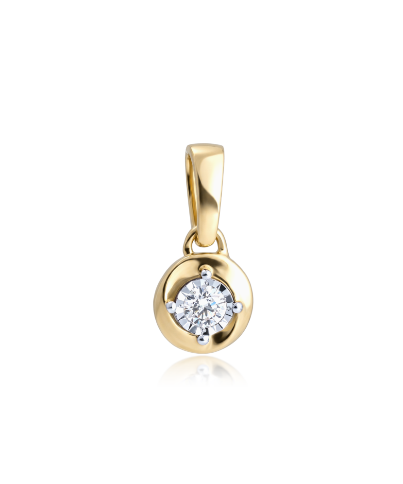 Yellow gold pendant with diamond