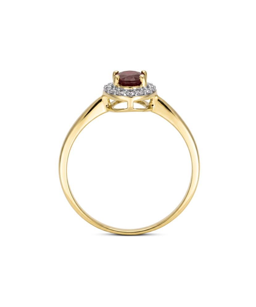 Yellow gold ring with diamonds and ruby