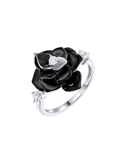 Sterling silver ring with zirconium