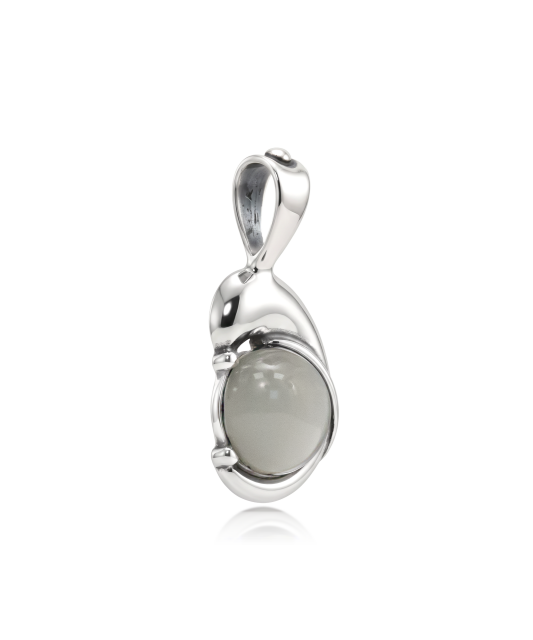 Sterling silver pendant with cats eye stone