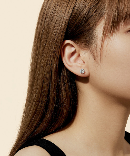Sterling silver earrings with zircons