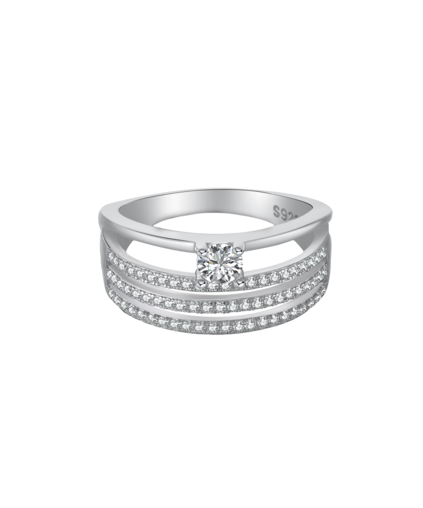 Sterling silver ring with zirconium