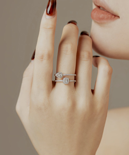 Sterling silver ring with zirconium