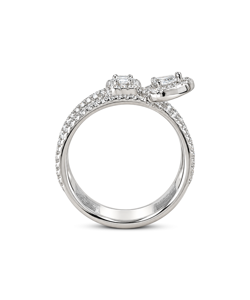 Sterling silver ring with zirconium