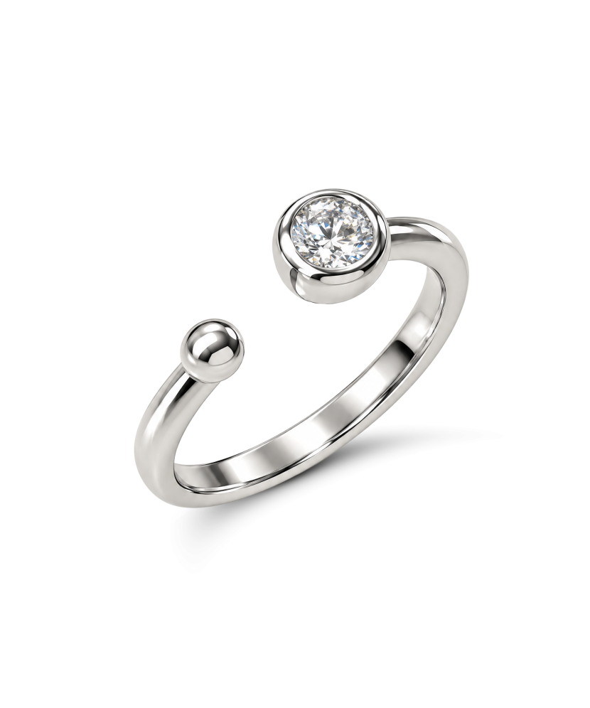 Sterling silver ring with zirconium