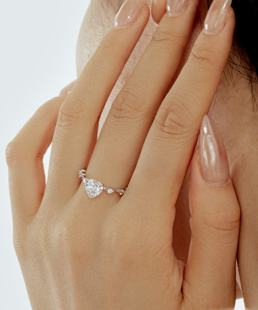 Silver ring with cubic zirconia “Heart”