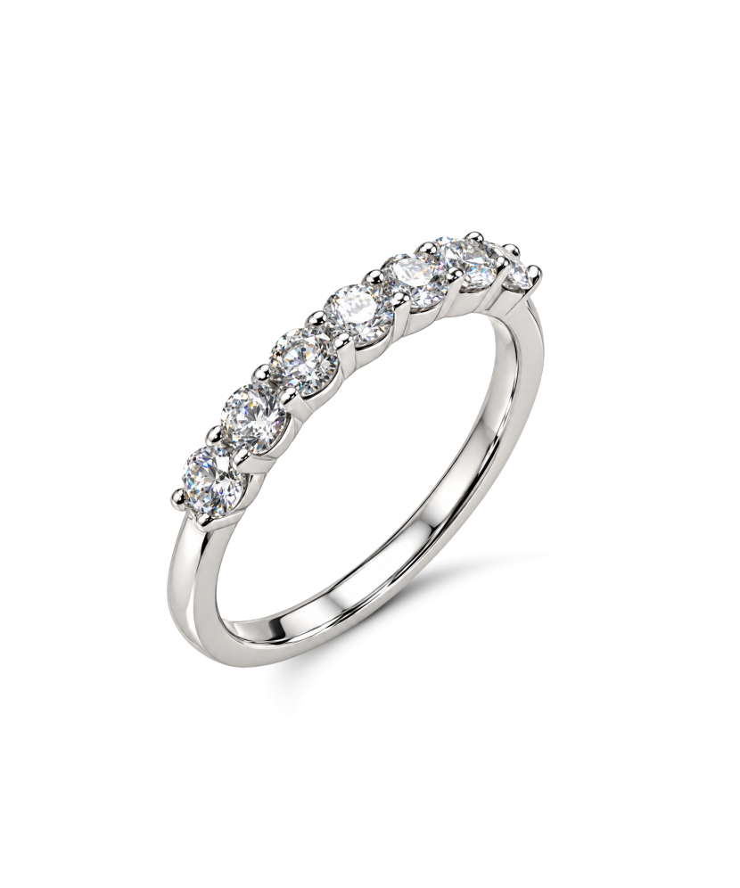 Sterling silver ring with zirconium