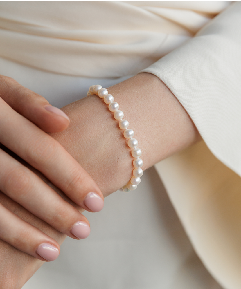 Pearl bracelet with gilded silver