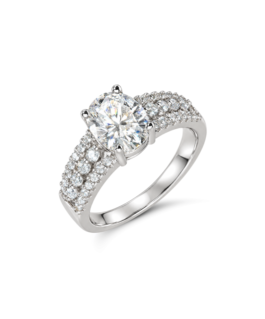 Silver ring with moissanites 2ct